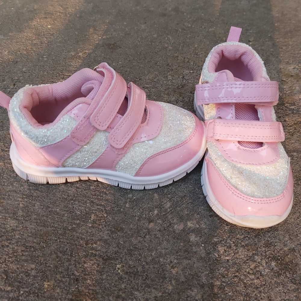 Gerber girl size 8 shoes